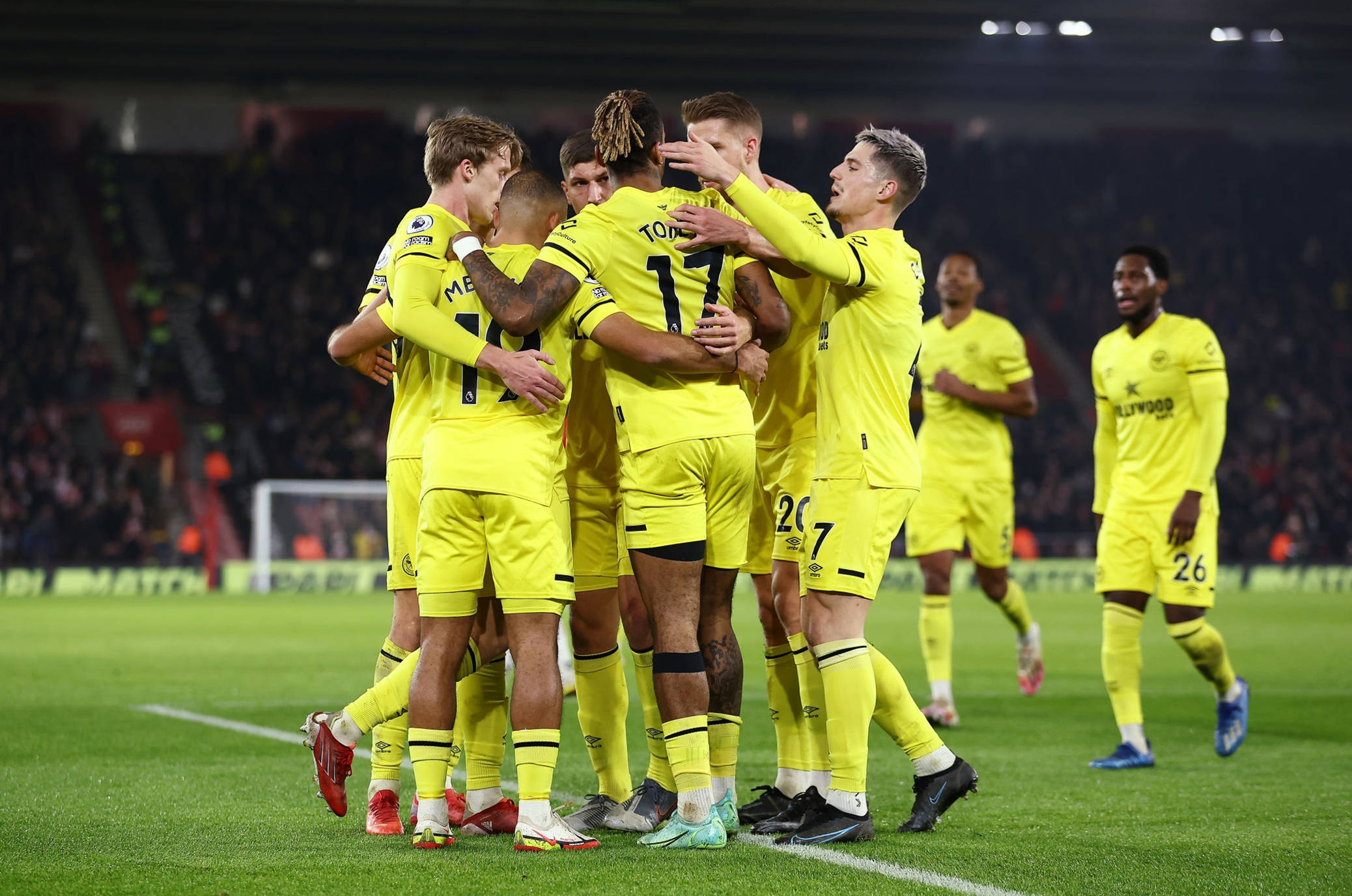 图片报：切尔西计划本周在伦敦与多特门将科贝尔团队会面.